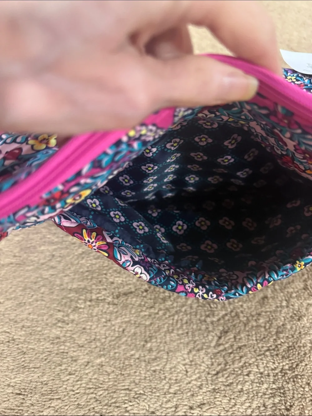 WOW POSHMARK - Authentic Vera Bradley NWT Iconic Large On The Go Crossbody!